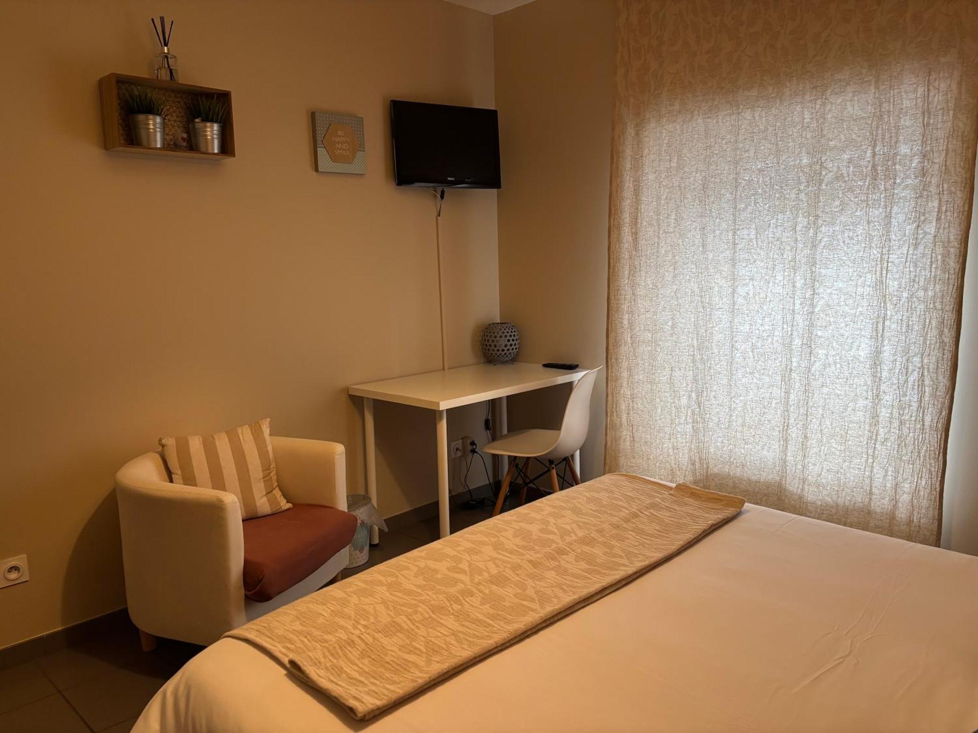 Demeure & Dependance - Chambres D'Hotes Depuis 2012 Tassin-la-Demi-Lune Luaran gambar